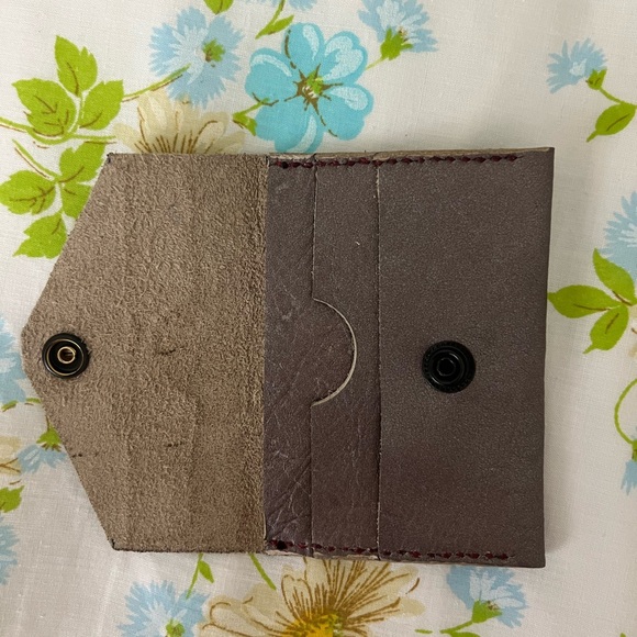 Handmade Genuine Leather Wallet - Picture 3 of 5
